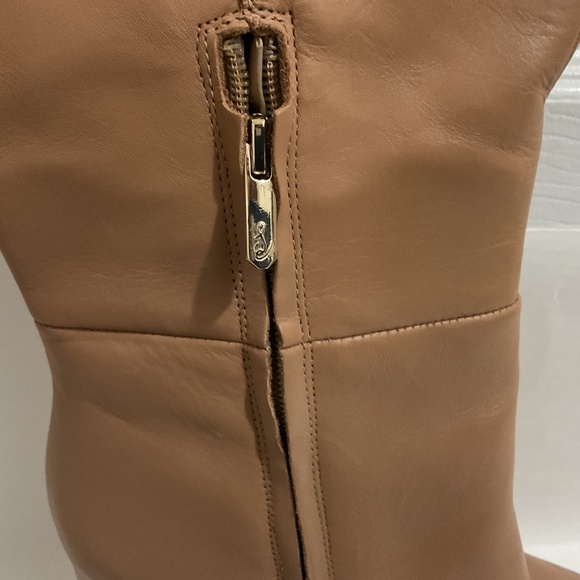 Sam Edelman Sylvia Knee High Boot in Luxe Tan Leather, 10M - Picture 6 of 10